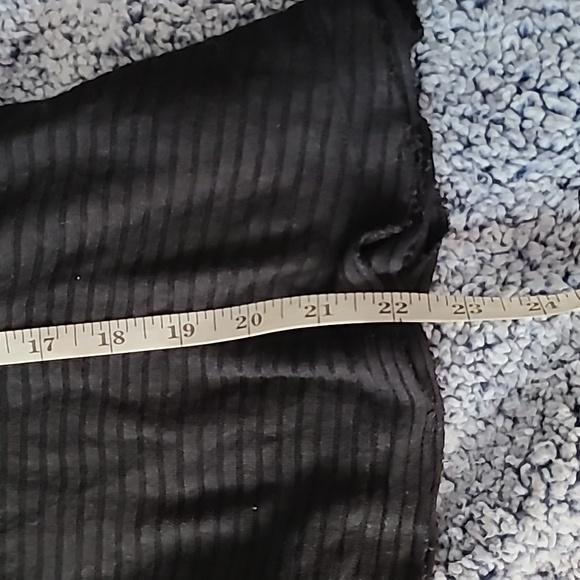 🧭We The Free/Free People Black Keyhole In Back Top - Picture 14 of 14